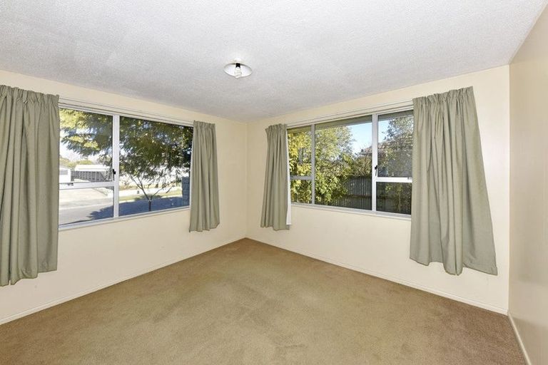 Photo of property in 5 Aspen Place, Parklands, Christchurch, 8083