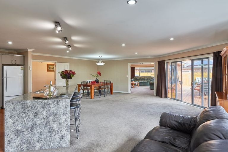 Photo of property in 69 Peter Hall Drive, Kelvin Grove, Palmerston North, 4414