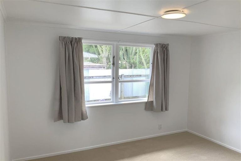 Photo of property in 1033d Fergusson Drive, Clouston Park, Upper Hutt, 5018