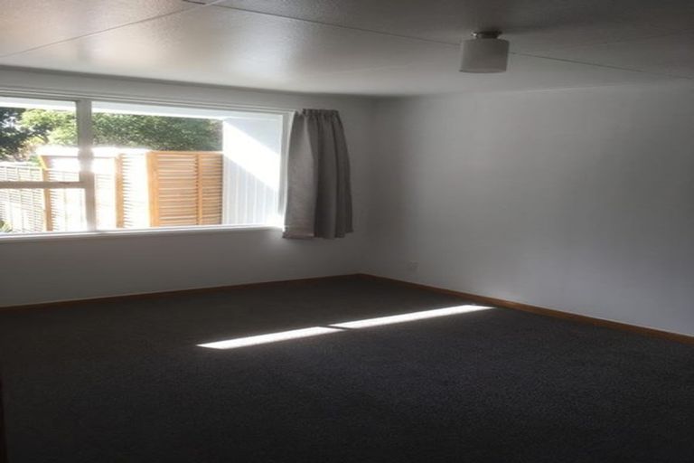 Photo of property in 3 Tiraumea Street, Palmerston North, 4410