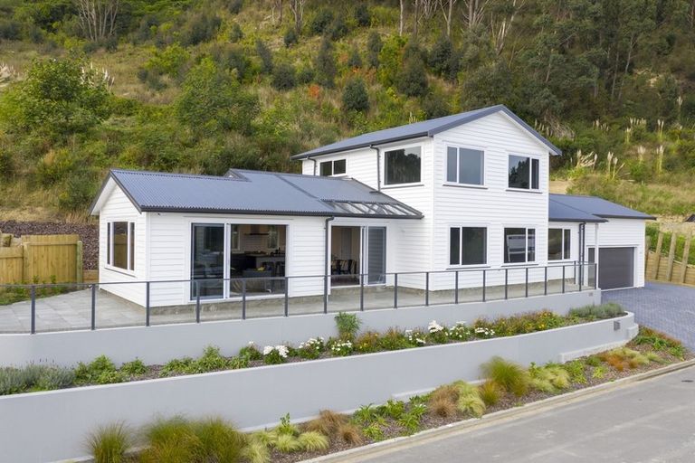 Photo of property in 103 Kakariki Grove, Waikanae, 5036
