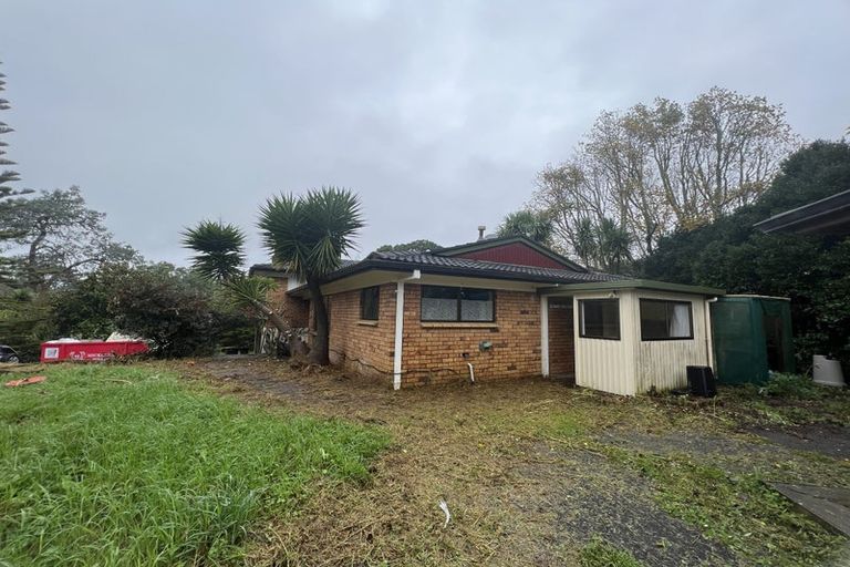 Photo of property in 121 Chamberlain Road, Massey, Auckland, 0614
