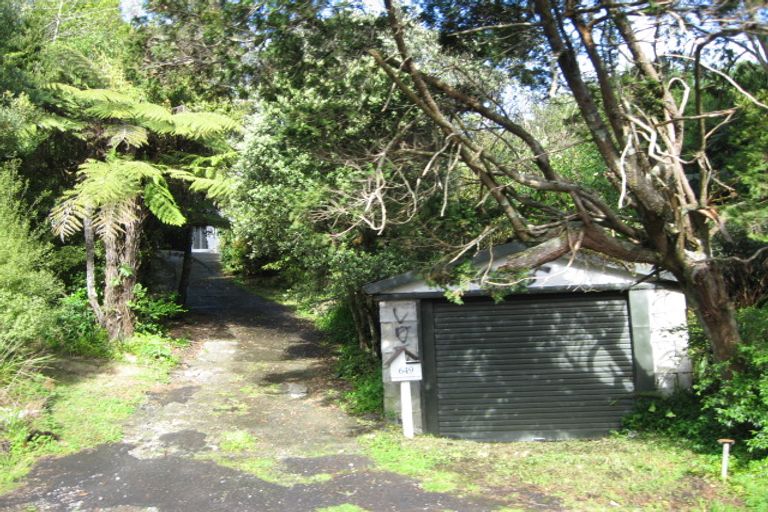 Photo of property in 649 Huia Road, Parau, Auckland, 0604