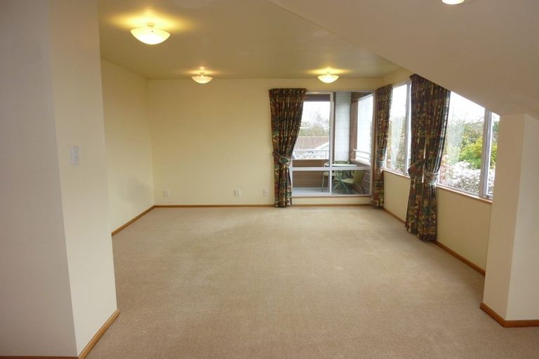 Photo of property in 4a Glenavon Place, Ilam, Christchurch, 8041