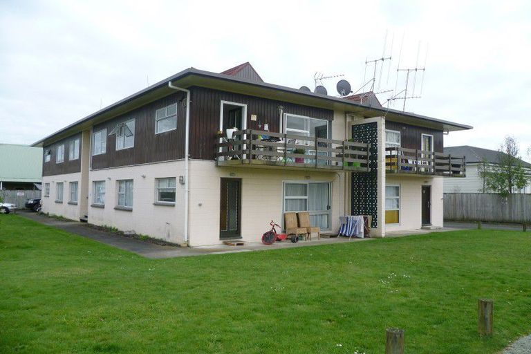 Photo of property in 2/15 Coates Street, Hamilton East, Hamilton, 3216