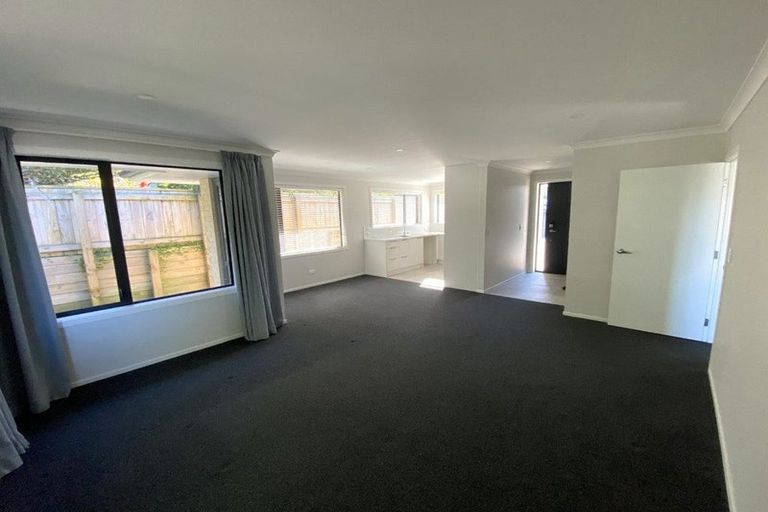 Photo of property in 102 Mangorei Road, Merrilands, New Plymouth, 4312