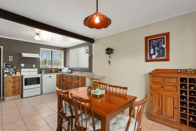Photo of property in 8 Greenwich Grove, Stokes Valley, Lower Hutt, 5019