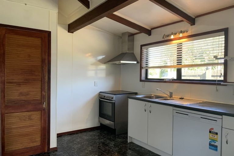 Photo of property in 1/16 Frank Evans Place, Henderson, Auckland, 0610