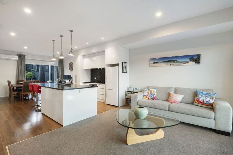 Photo of property in 15 Sunview Street, Silverdale, 0932