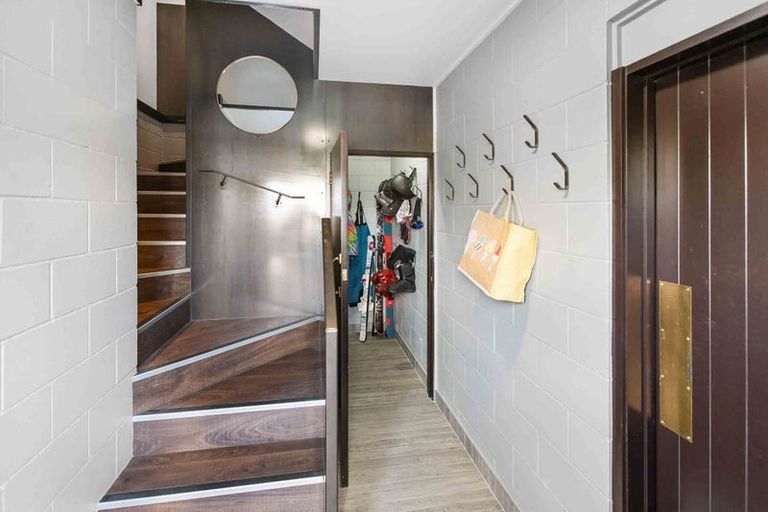 Photo of property in 16b Sainsbury Road, Fernhill, Queenstown, 9300