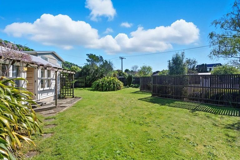 Photo of property in 24 Arnold Street, Sumner, Christchurch, 8081