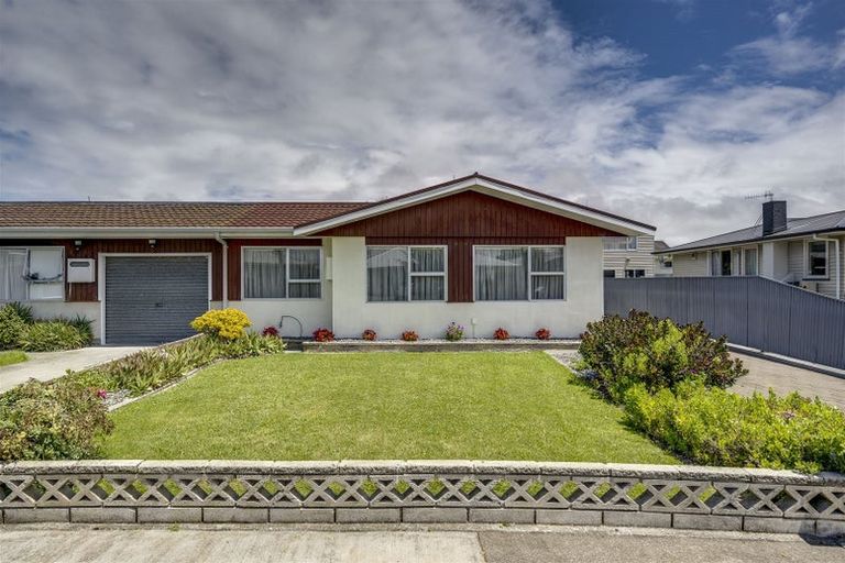 Photo of property in 59 James Foley Avenue, Pirimai, Napier, 4112