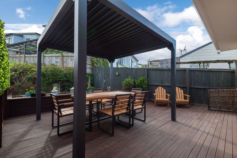 Photo of property in 5/9 Manuka Road, Bayview, Auckland, 0629