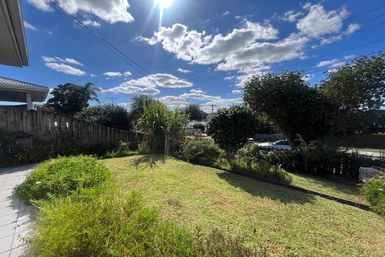 Photo of property in 20 Harrington Road, Henderson, Auckland, 0610