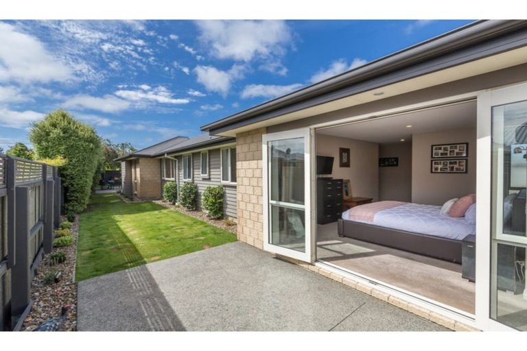 Photo of property in 78a Daniels Road, Redwood, Christchurch, 8051