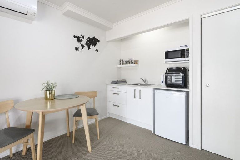 Photo of property in 28 Botanical Road, Tauranga South, Tauranga, 3112