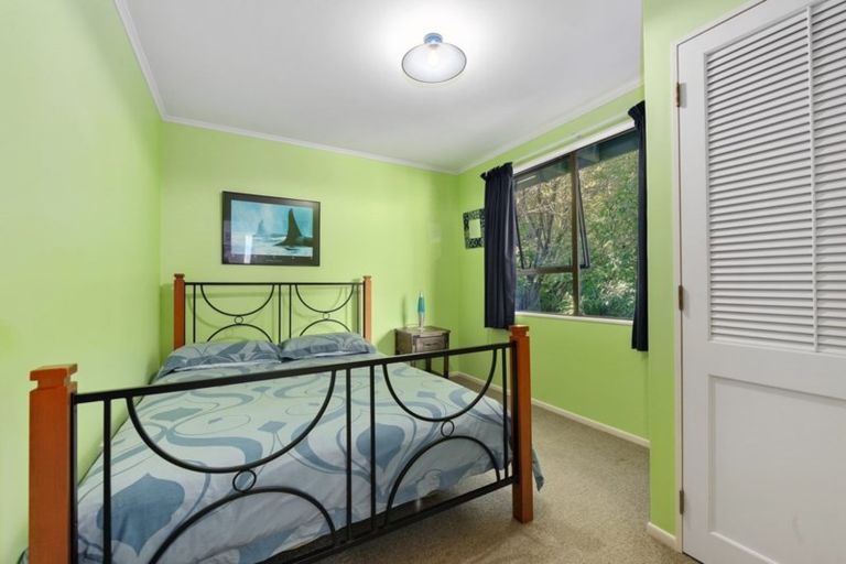 Photo of property in 8 Greenwich Grove, Stokes Valley, Lower Hutt, 5019