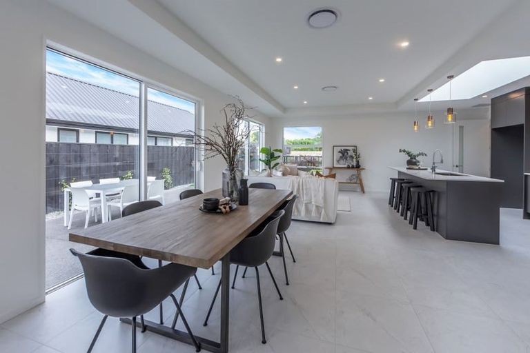 Photo of property in 23 Irvines Track, Halswell, Christchurch, 8025