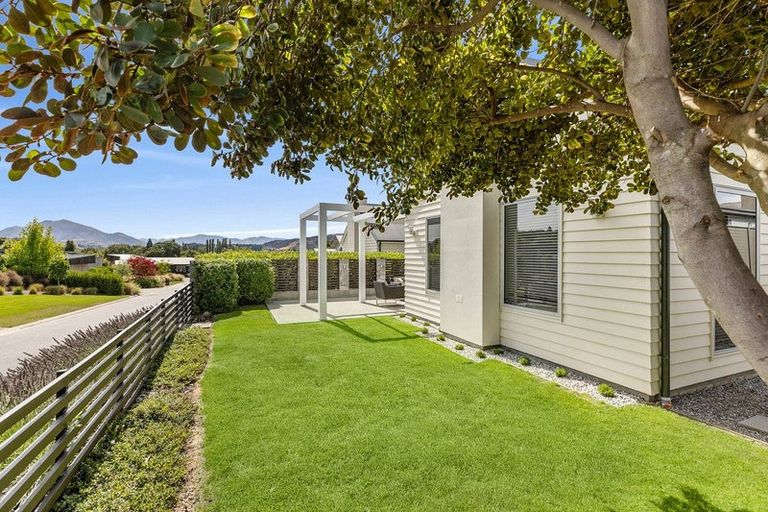 Photo of property in 14b Parkhill Avenue, Wanaka, 9305