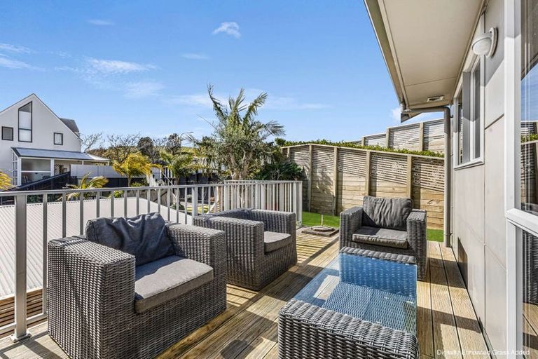 Photo of property in 23 York Crescent, Westown, New Plymouth, 4310