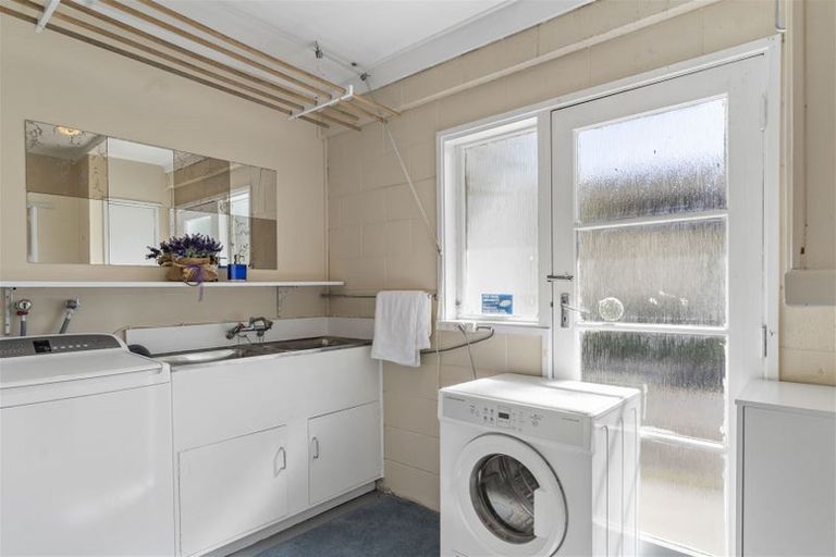 Photo of property in 301 Pakuranga Road, Pakuranga Heights, Auckland, 2010