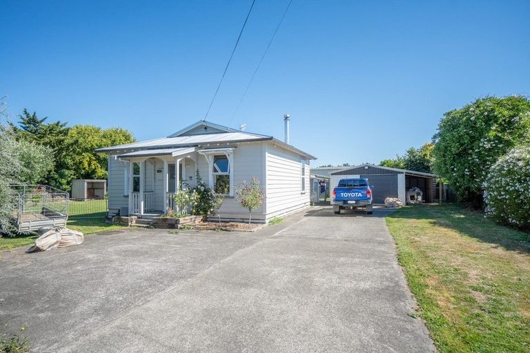 Photo of property in 37 Hammond Street, Bulls, 4818