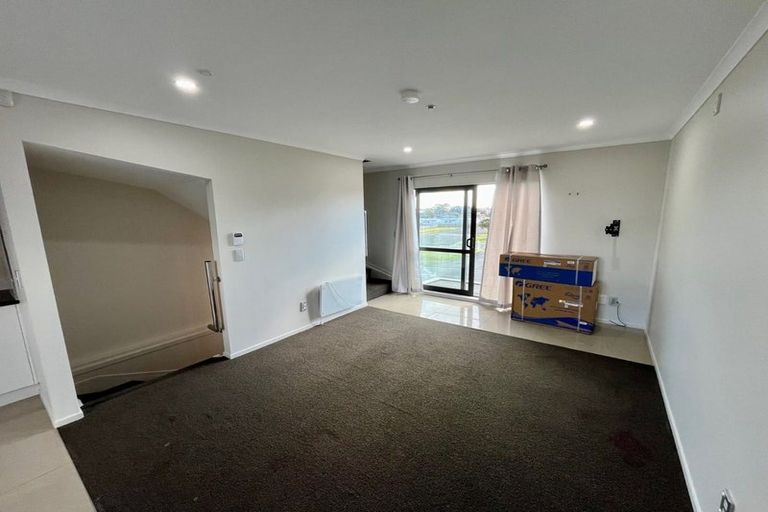 Photo of property in 6/8 Kerrs Road, Wiri, Auckland, 2104