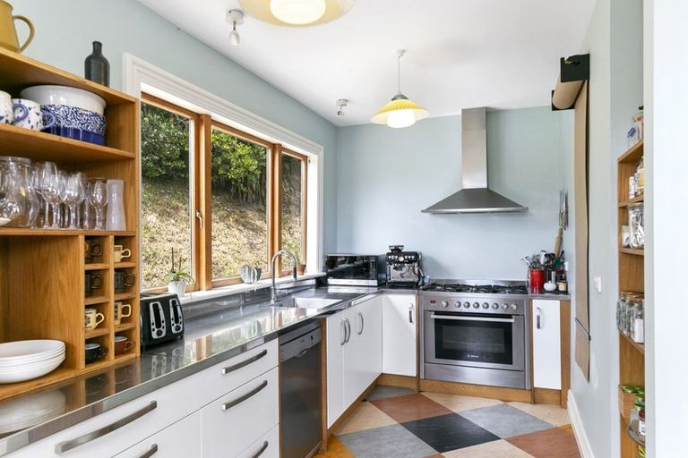 Photo of property in 205 Melbourne Road, Island Bay, Wellington, 6023