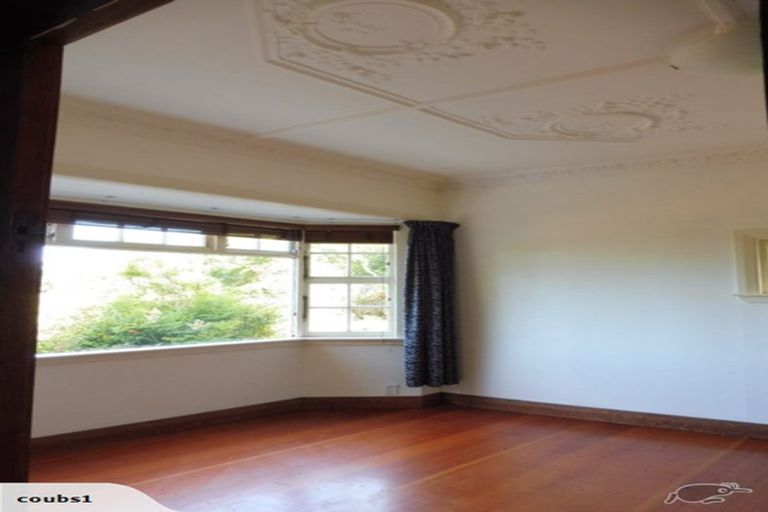 Photo of property in 39 Northland Road, Northland, Wellington, 6012