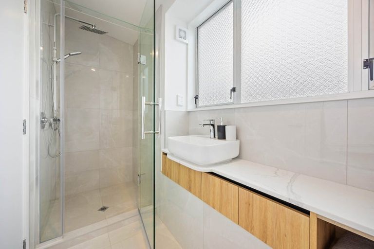 Photo of property in 34 Bucklands Beach Road, Bucklands Beach, Auckland, 2012