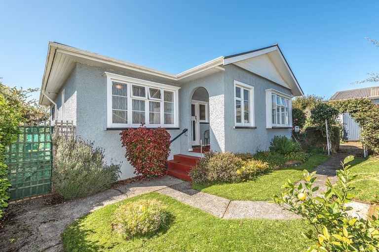 Photo of property in 5 Lupton Street, Waverley, 4510