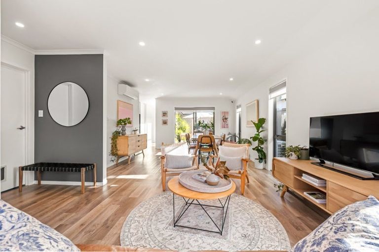 Photo of property in 9 Pattullo Crescent, Wallaceville, Upper Hutt, 5018