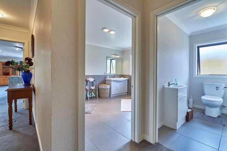 Photo of property in 69 Peter Hall Drive, Kelvin Grove, Palmerston North, 4414