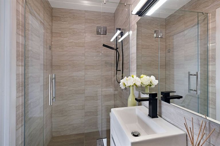 Photo of property in 74b Stamford Park Road, Mount Roskill, Auckland, 1041