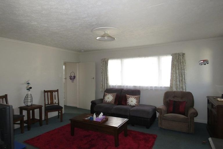 Photo of property in 75 Weka Street, Waikiwi, Invercargill, 9810