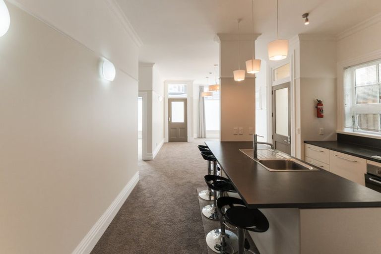 Photo of property in 330 Tinakori Road, Thorndon, Wellington, 6011