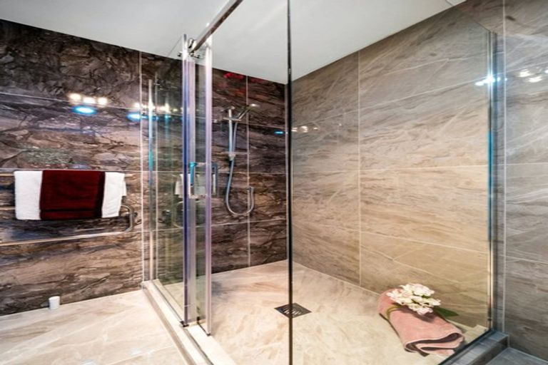 Photo of property in 2/19 Oratu Place, Manurewa, Auckland, 2102