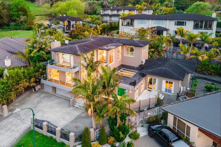 Photo of property in 7 Kinmont Rise, East Tamaki Heights, Auckland, 2016