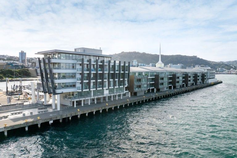 Photo of property in Clyde Quay Wharf, 1/7b Clyde Quay Wharf, Te Aro, Wellington, 6011