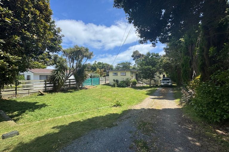 Photo of property in 11 Moa Road, Raumati Beach, Paraparaumu, 5032