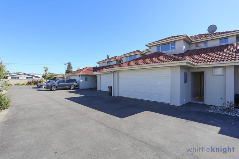Photo of property in 52c Brockworth Place, Riccarton, Christchurch, 8011