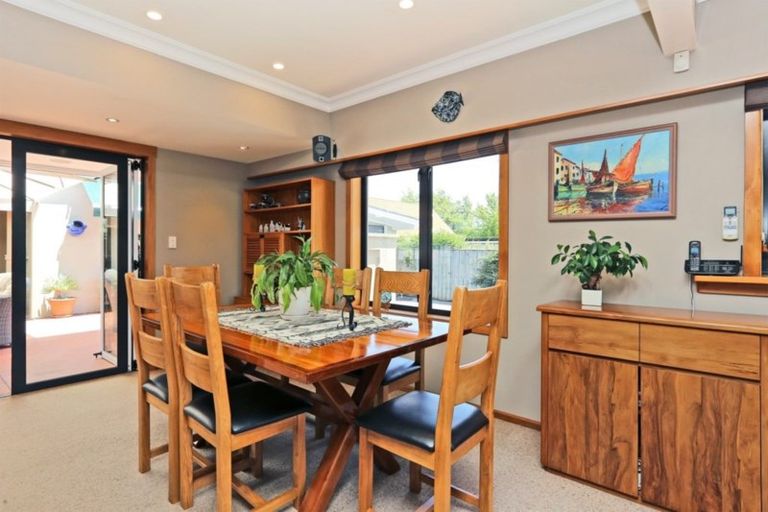 Photo of property in 1229 Ada Street, Parkvale, Hastings, 4122