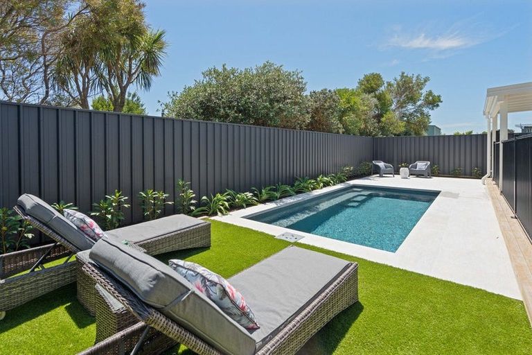 Photo of property in 45b Weld Street, Martinborough, 5711