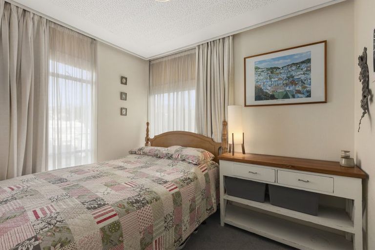 Photo of property in Jellicoe Towers, 191 The Terrace, Wellington Central, Wellington, 6011