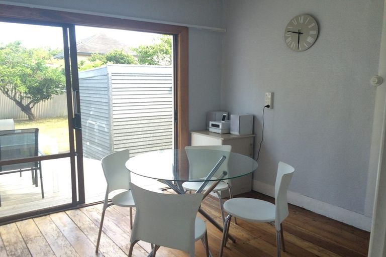 Photo of property in 1 Lomond Street, Takapuna, Auckland, 0622