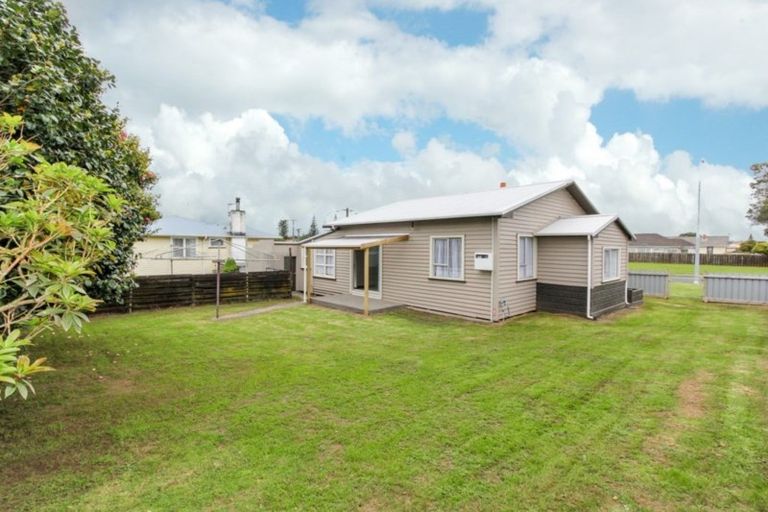 Photo of property in 98 Centennial Avenue, Waitara, 4320