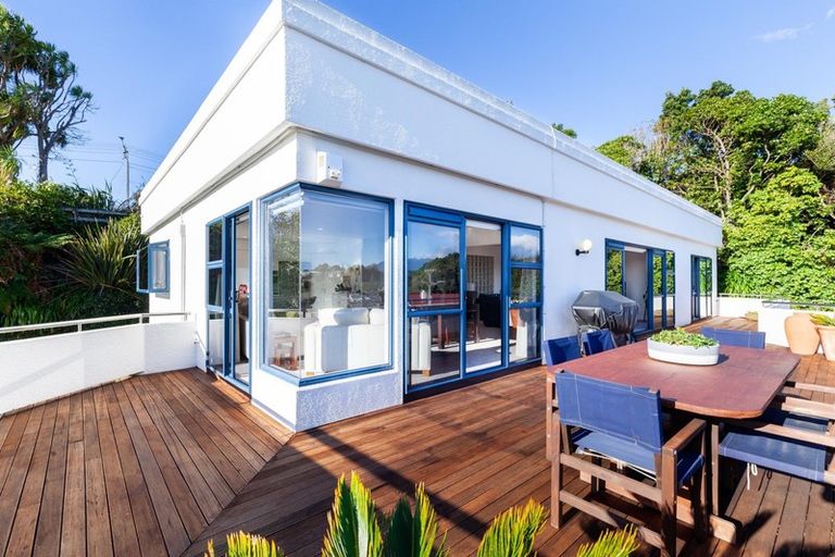 Photo of property in 117 Mangorei Road, Merrilands, New Plymouth, 4312