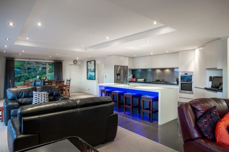 Photo of property in 26 Russell Street, Picton, 7220