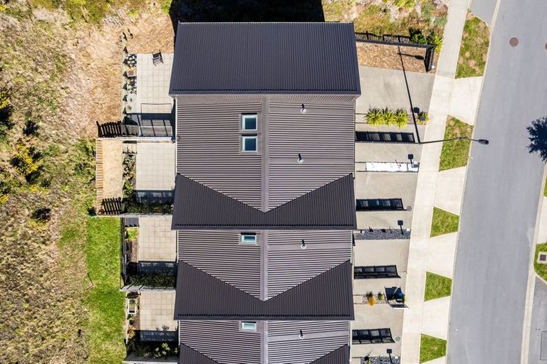 Photo of property in 25 Holystone Road, Whitby, Porirua, 5024