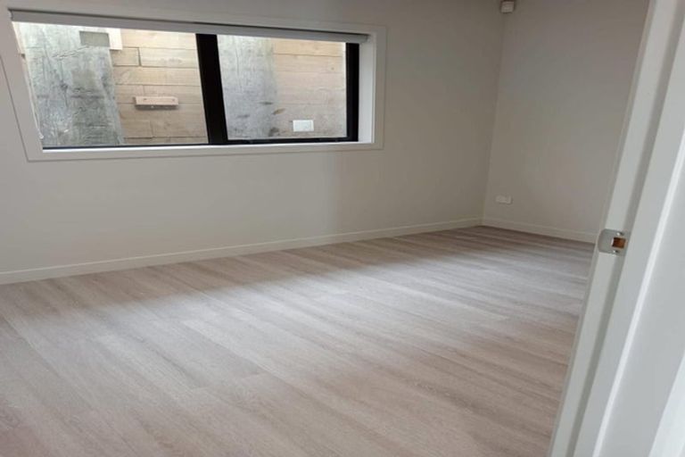 Photo of property in 14 Arataki Way, Glen Eden, Auckland, 0602